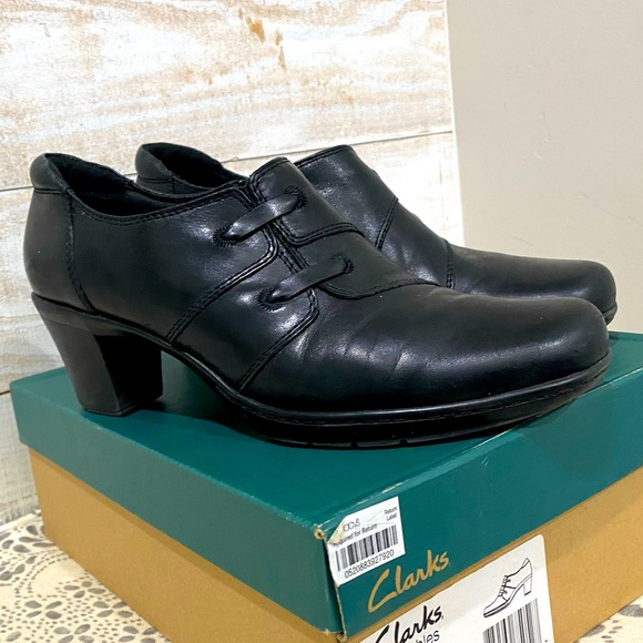 EUC Clark’s Bendables Bootie size 9 Black🖤 - Picture 3 of 6